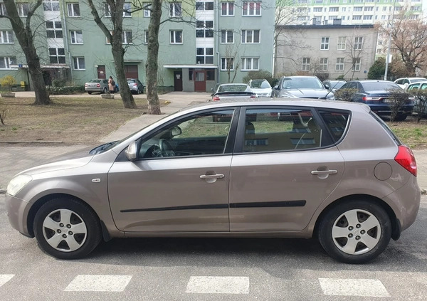 Kia Ceed cena 7900 przebieg: 324571, rok produkcji 2007 z Warszawa małe 121